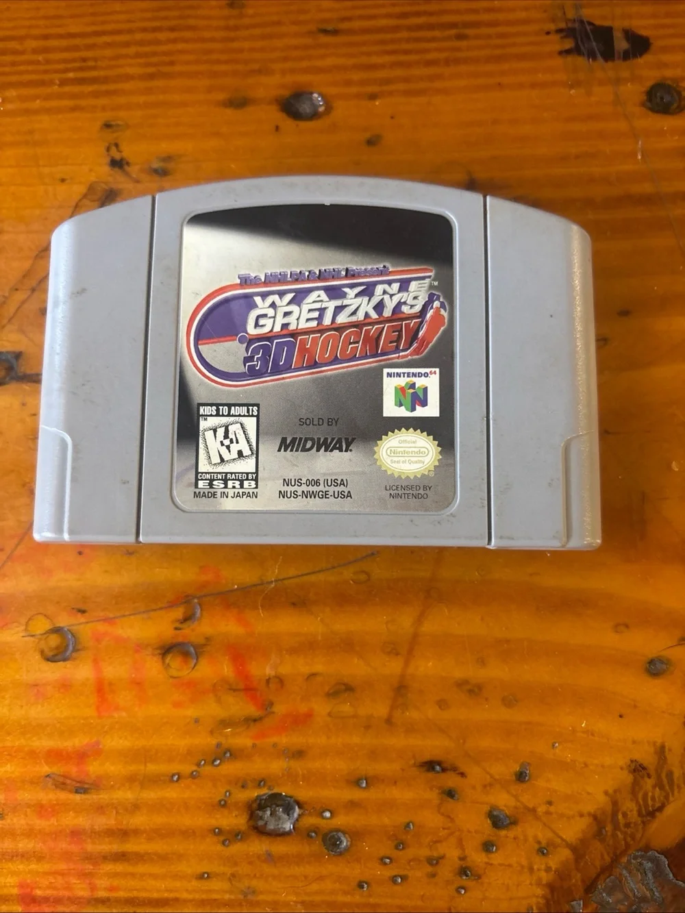 Wayne Gretzky's 3D Hockey Nintendo 64 Game Cartridge - Silver